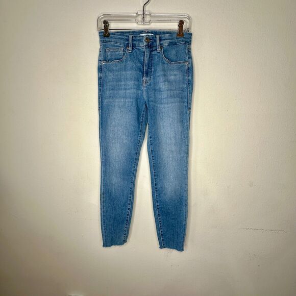 Good American Blue Good Legs Cropped Mid-Rise Body Hug Booty Shaping Raw Hem 28 - Picture 11 of 15